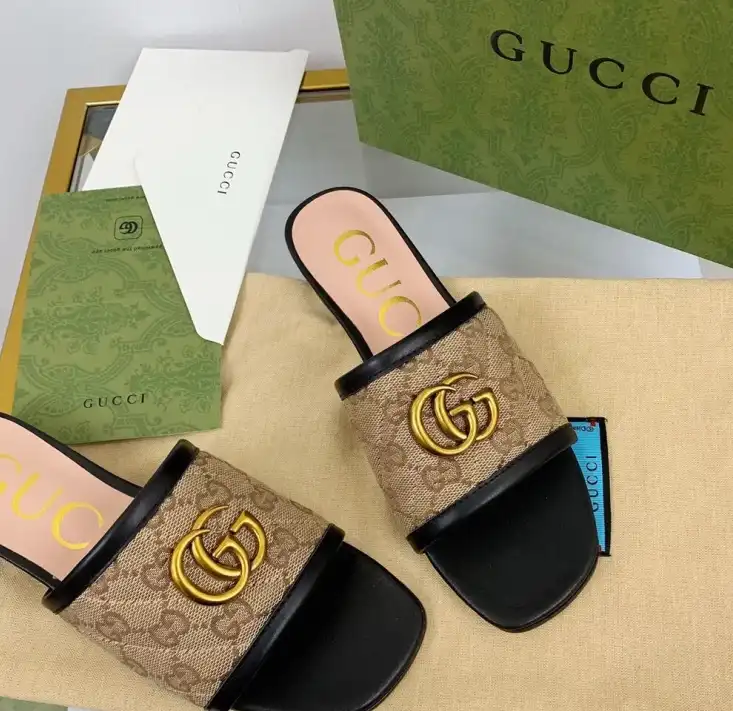 hype Gucci Slippers