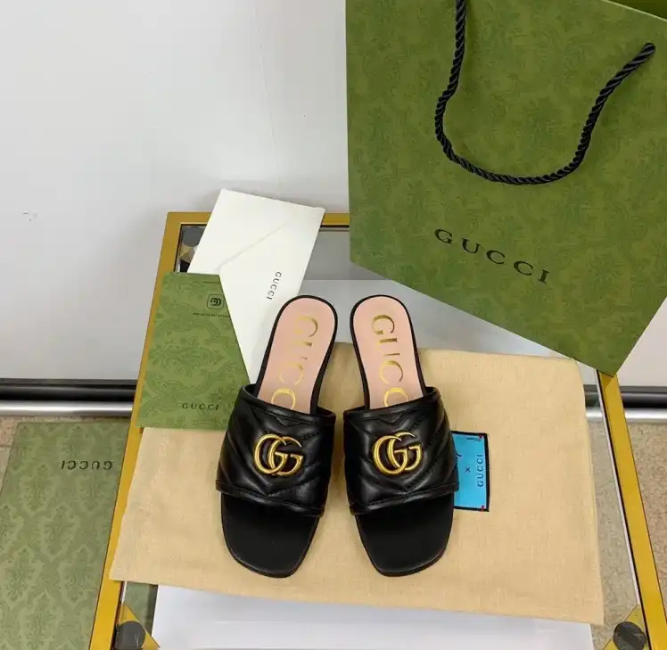 hype Gucci Slippers