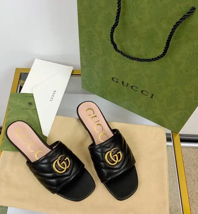 hype Gucci Slippers