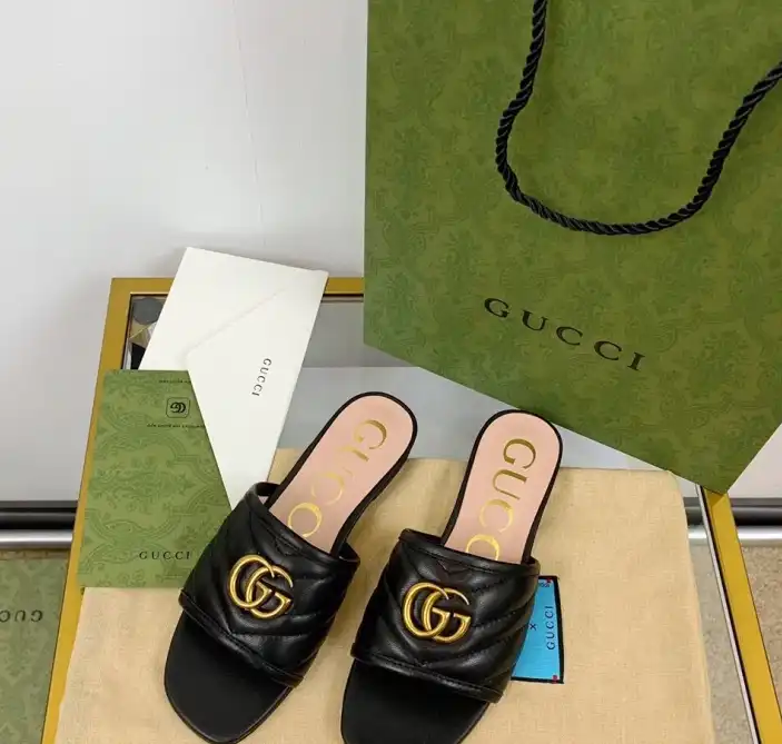 hype Gucci Slippers