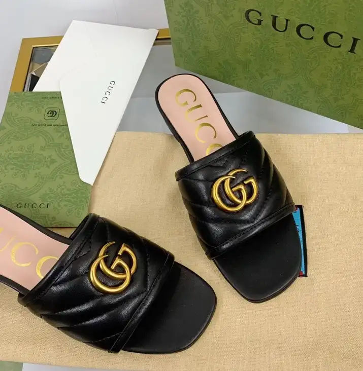 hype Gucci Slippers