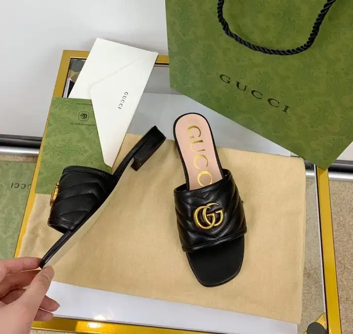 hype Gucci Slippers