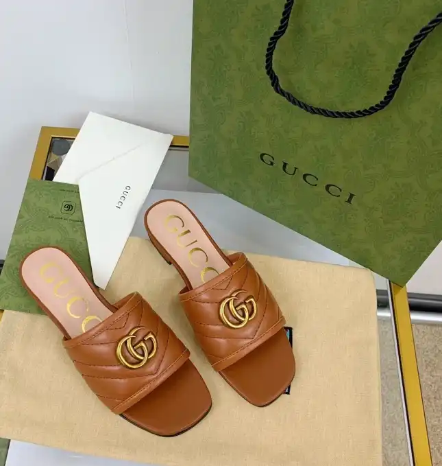 hype Gucci Slippers