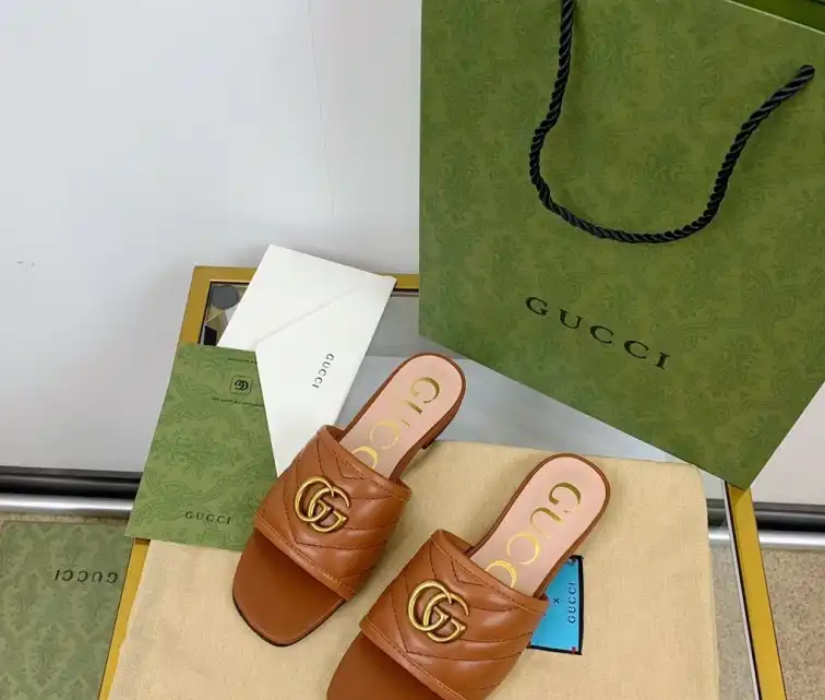 hype Gucci Slippers