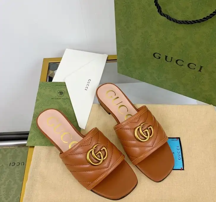 hype Gucci Slippers