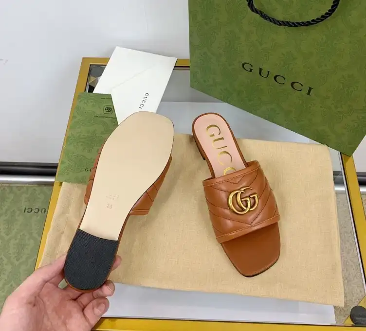 hype Gucci Slippers