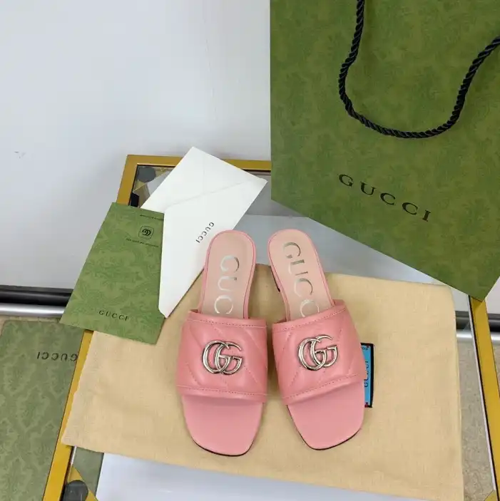 hype Gucci Slippers