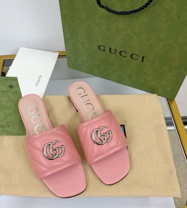 hype Gucci Slippers