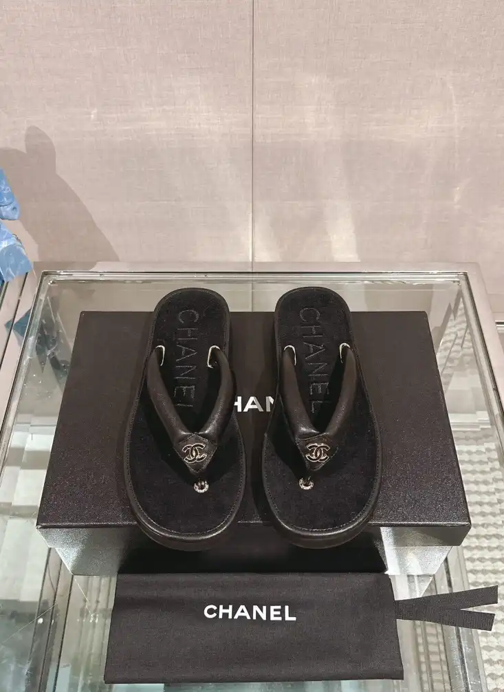 hype Chanel Slippers