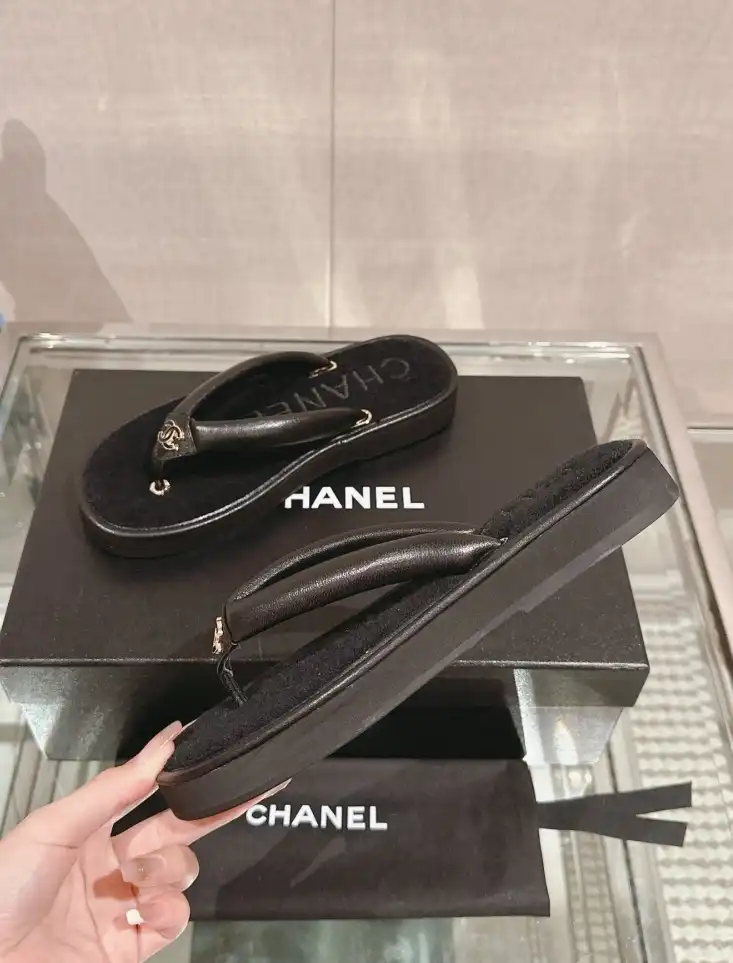 hype Chanel Slippers