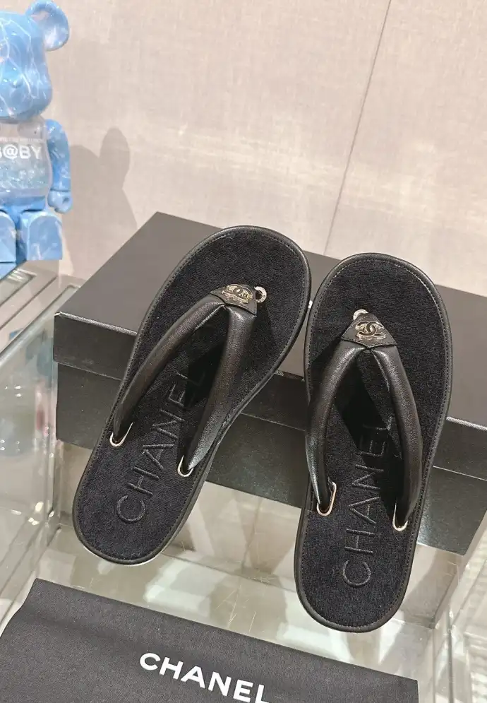 hype Chanel Slippers