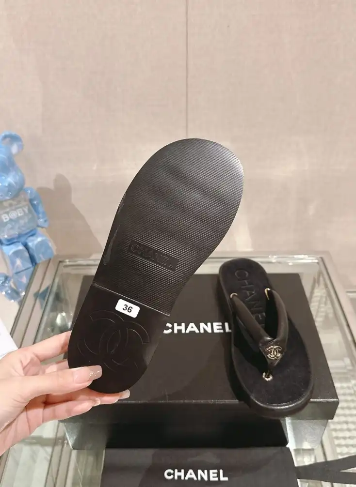 hype Chanel Slippers