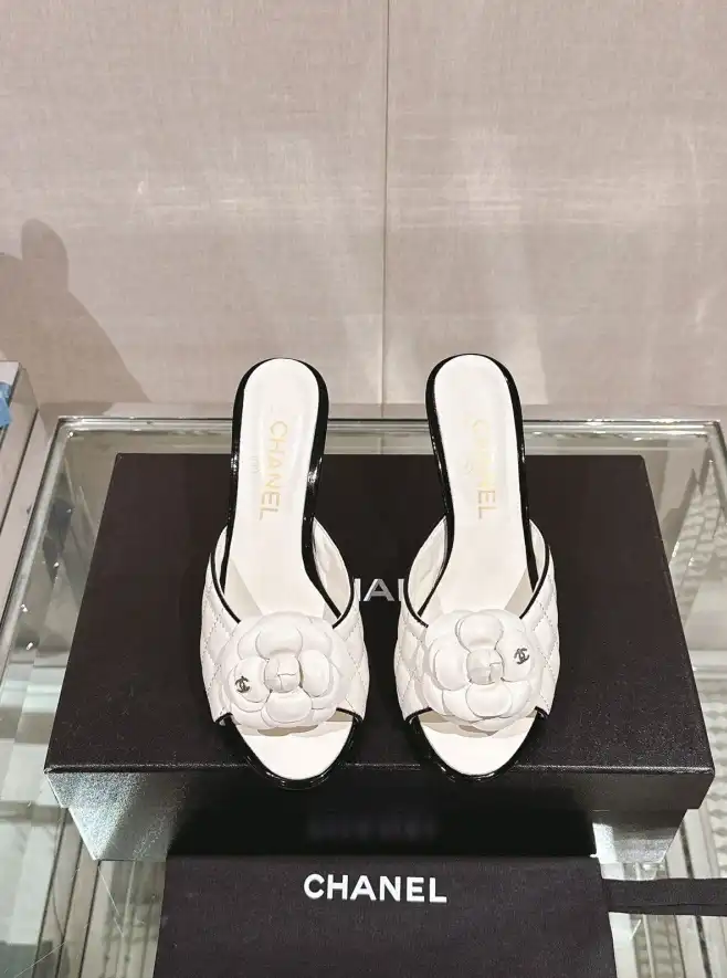 hype Chanel High Heels