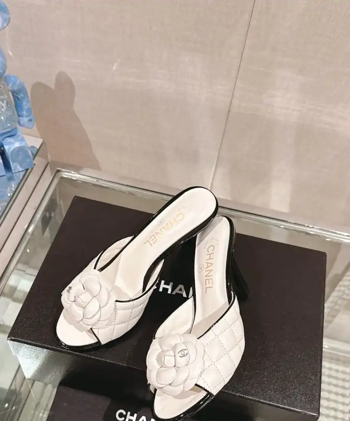 hype Chanel High Heels