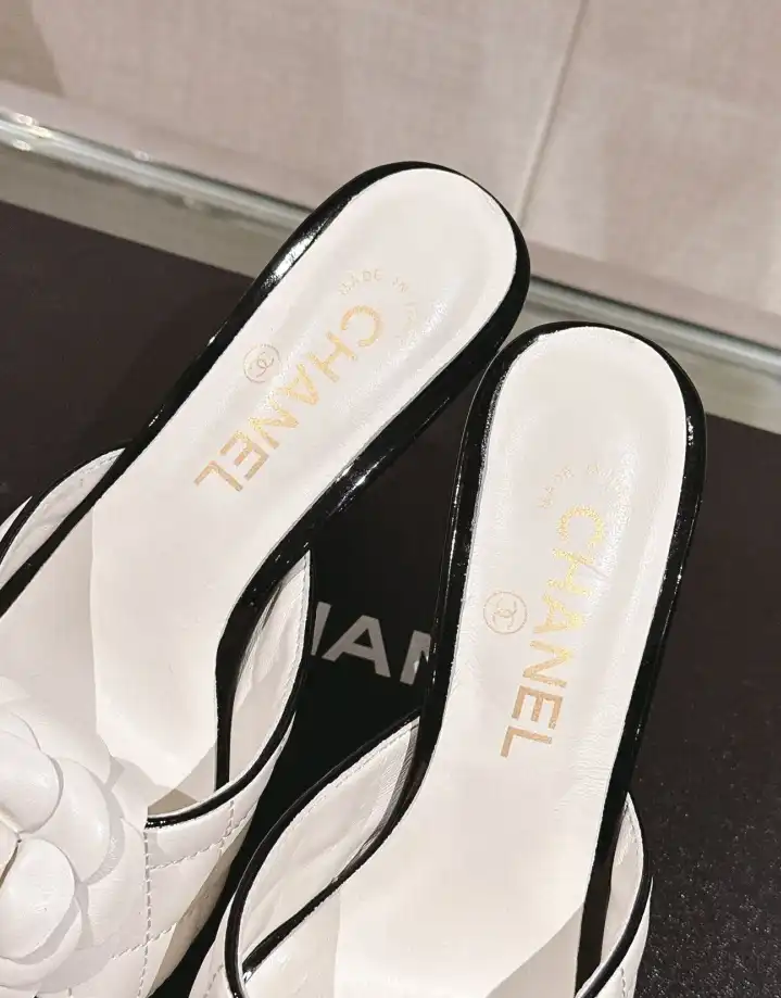 hype Chanel High Heels