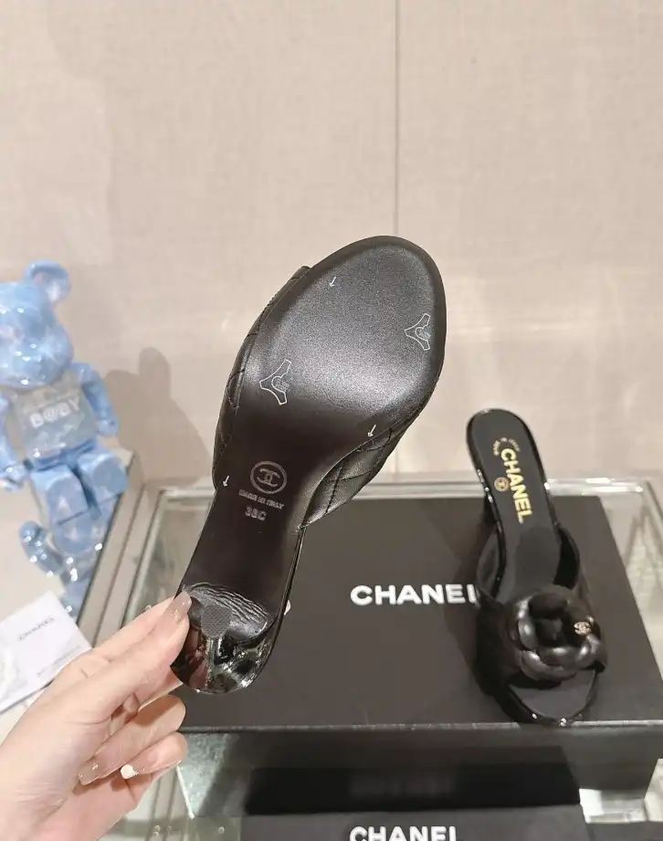 hype Chanel High Heels