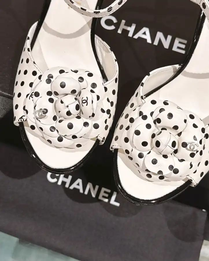 hype Chanel High Heels