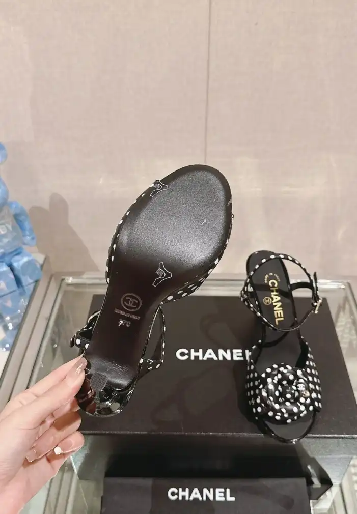 hype Chanel High Heels