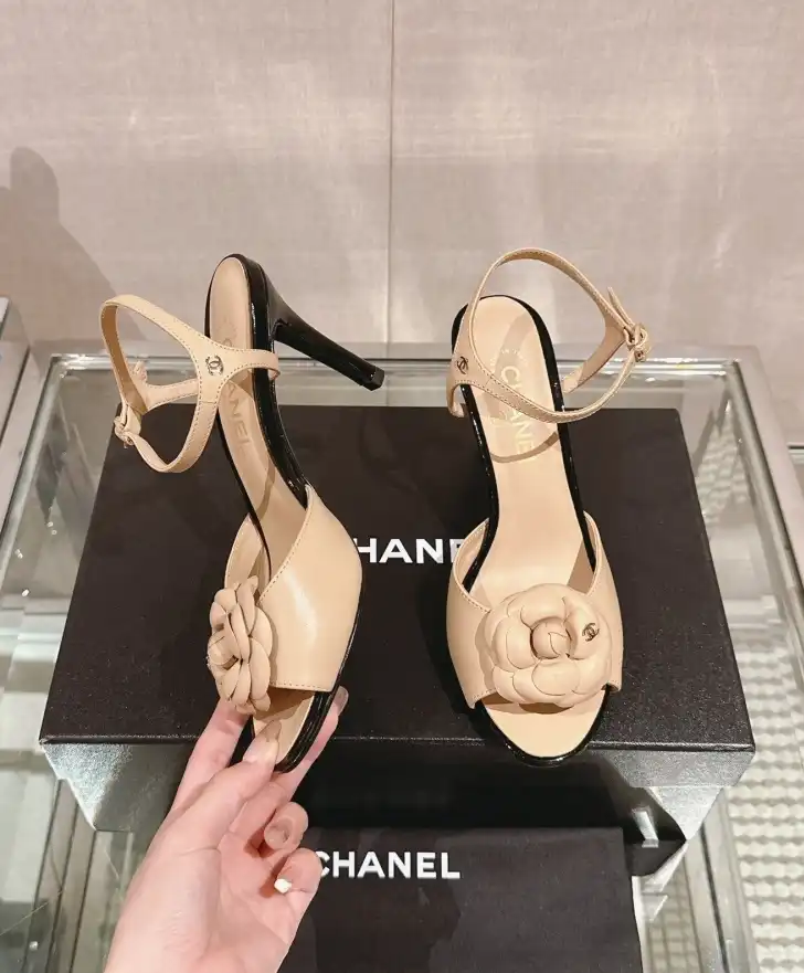 hype Chanel High Heels