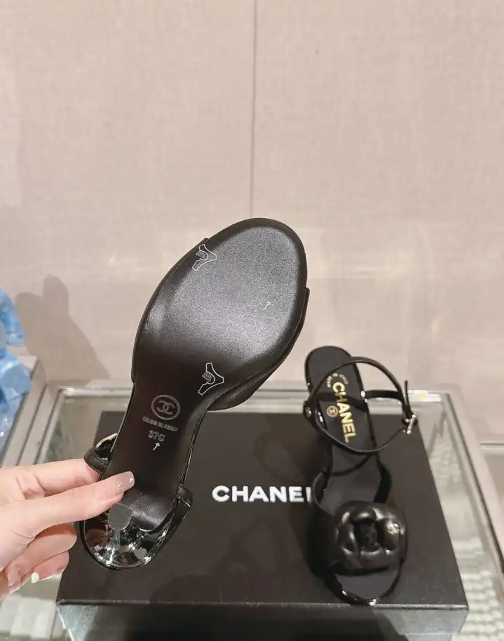 hype Chanel High Heels