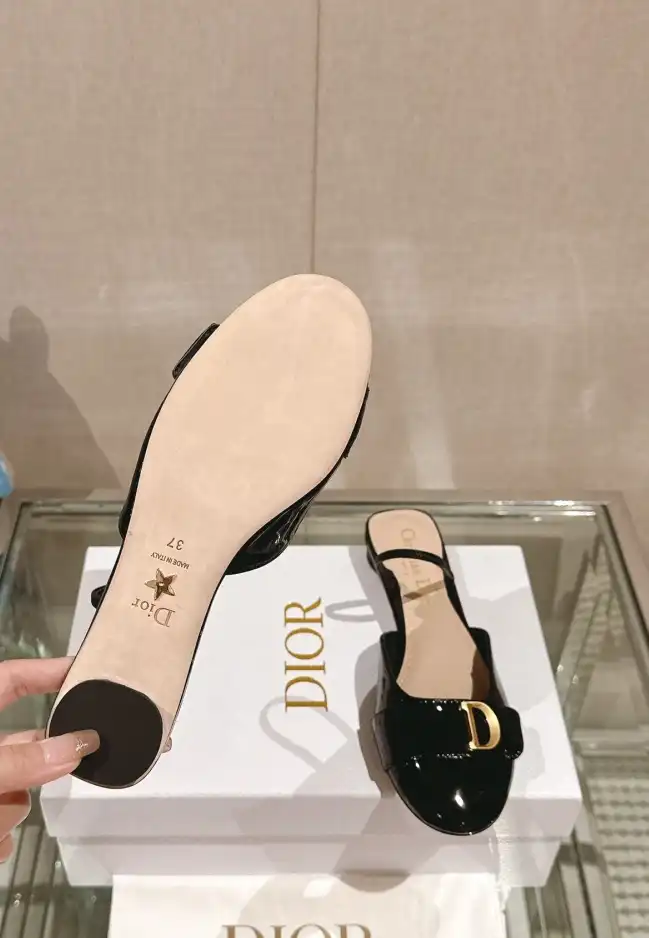 hype Christian Dior Sandals