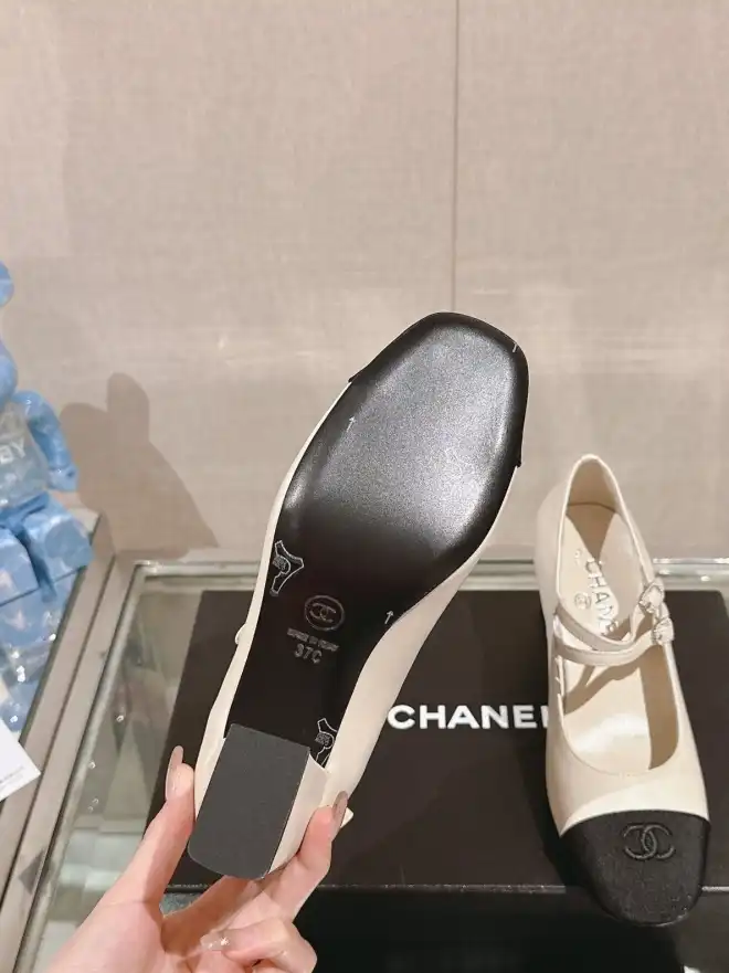 hype Chanel Slippers