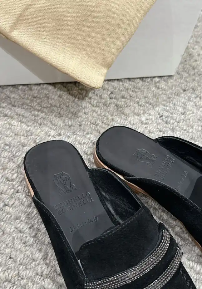 hype Chanel Slippers