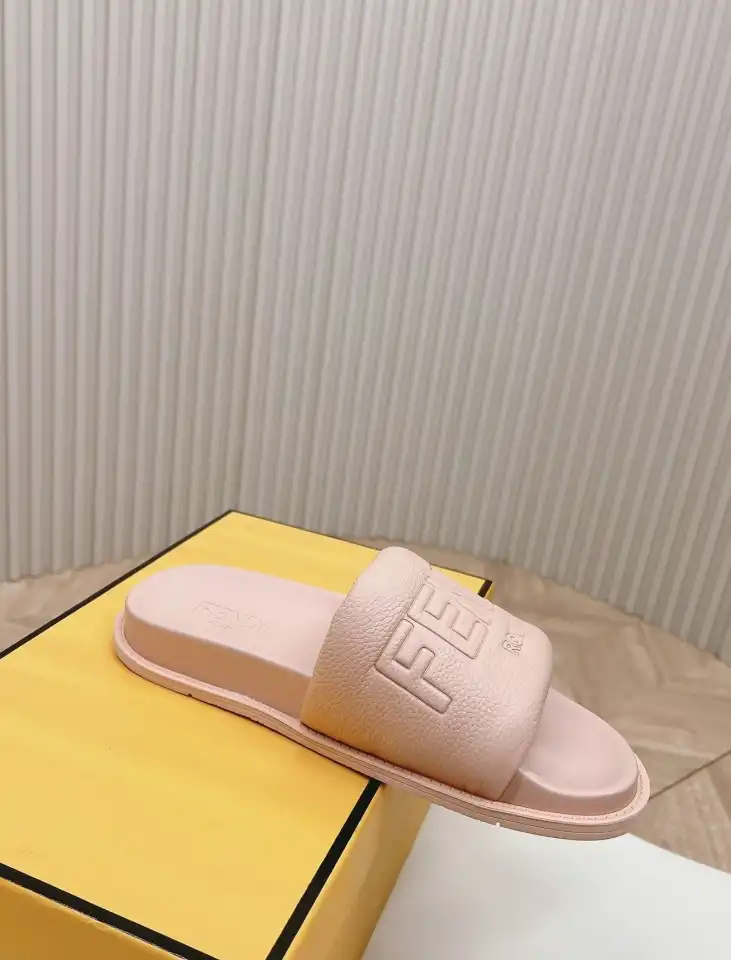 hype Fendi Slippers