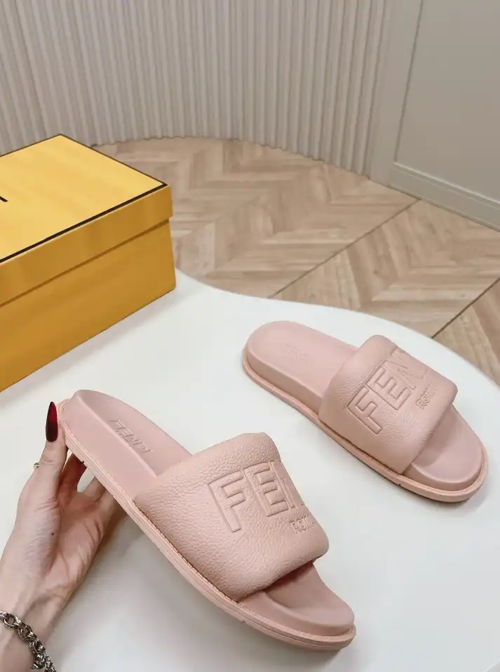 hype Fendi Slippers