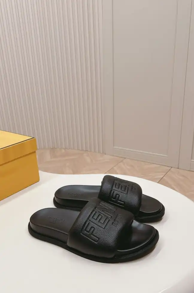 hype Fendi Slippers