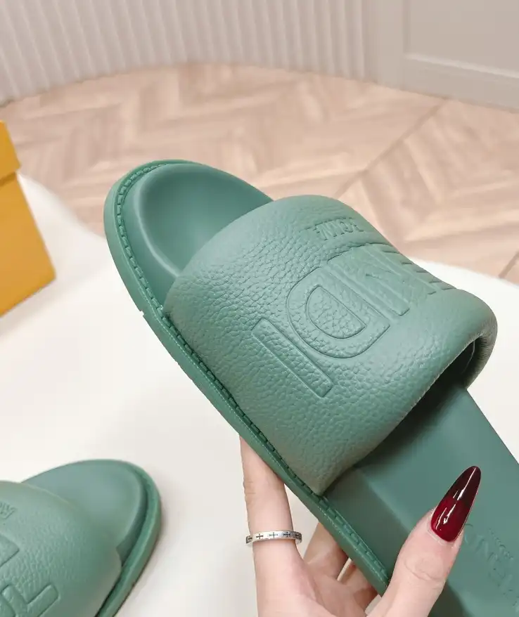 hype Fendi Slippers