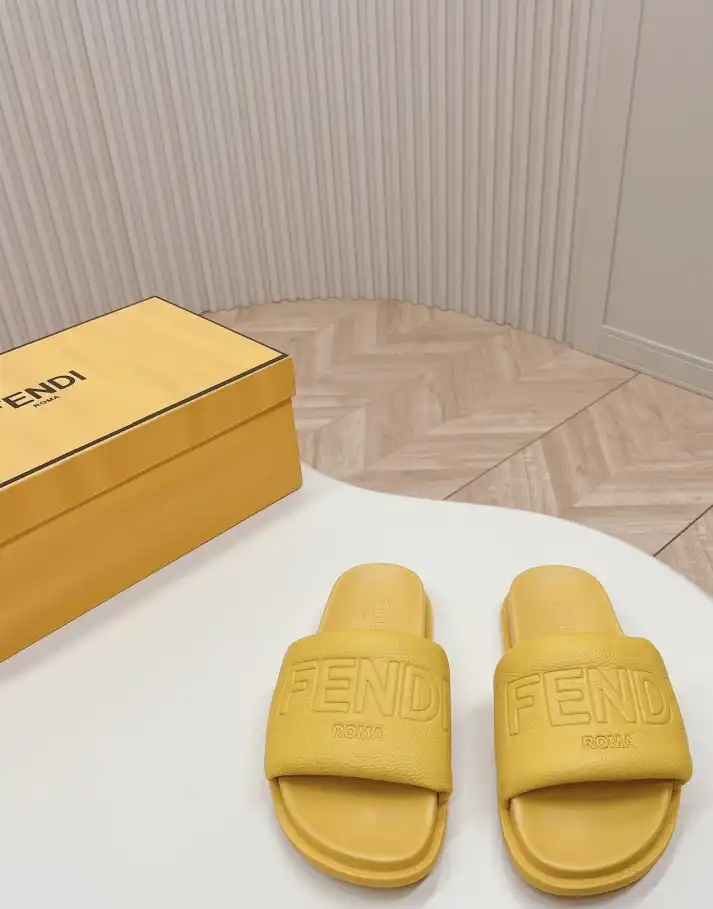 hype Fendi Slippers