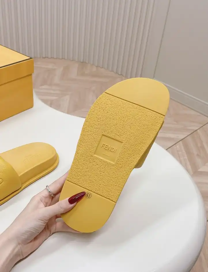 hype Fendi Slippers