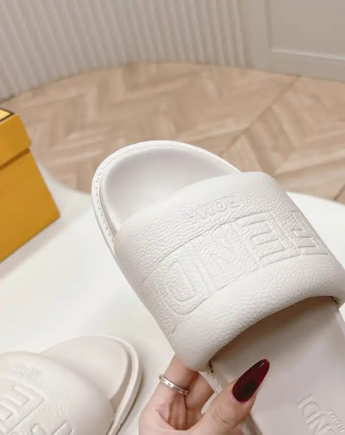 hype Fendi Slippers