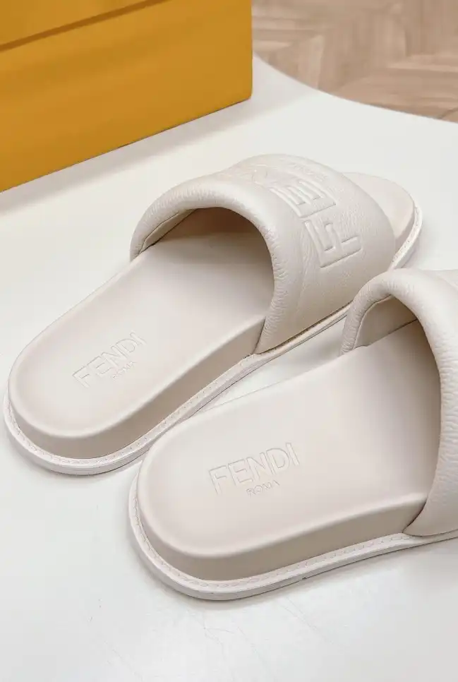 hype Fendi Slippers