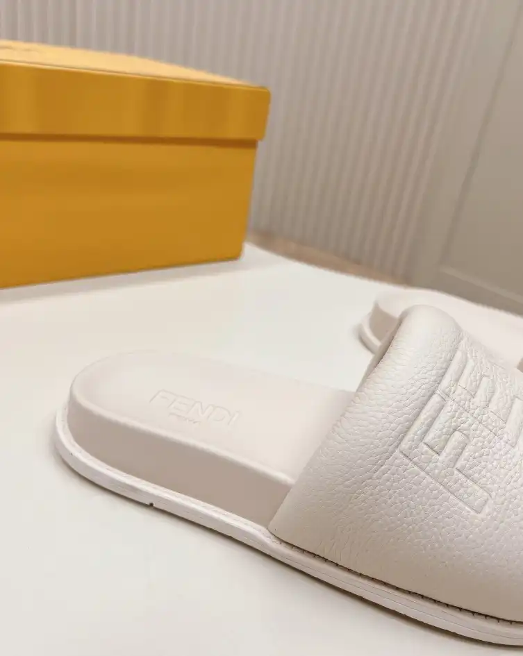 hype Fendi Slippers