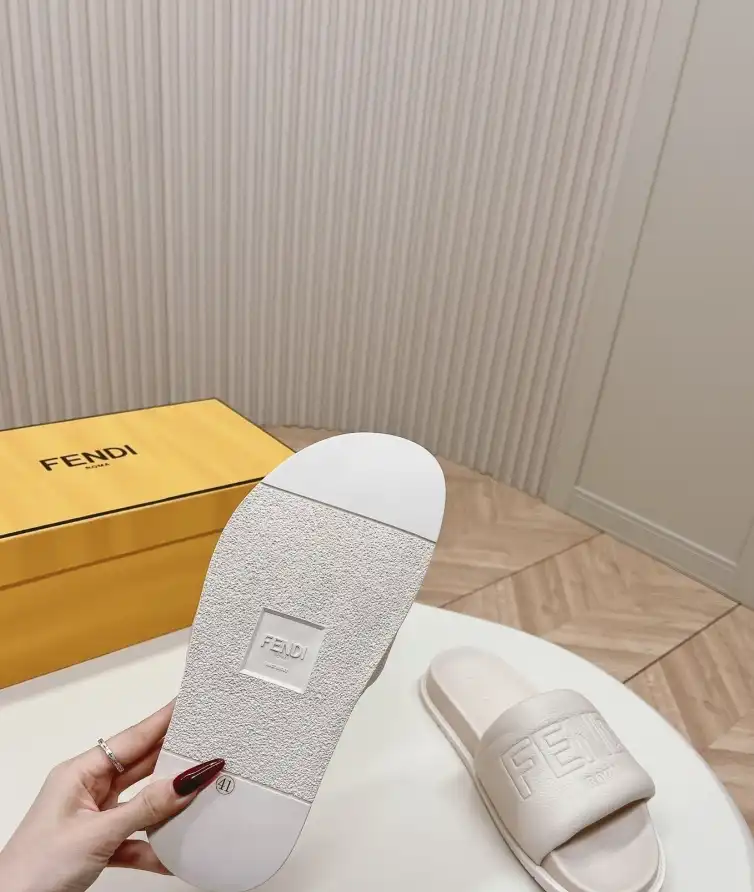 hype Fendi Slippers