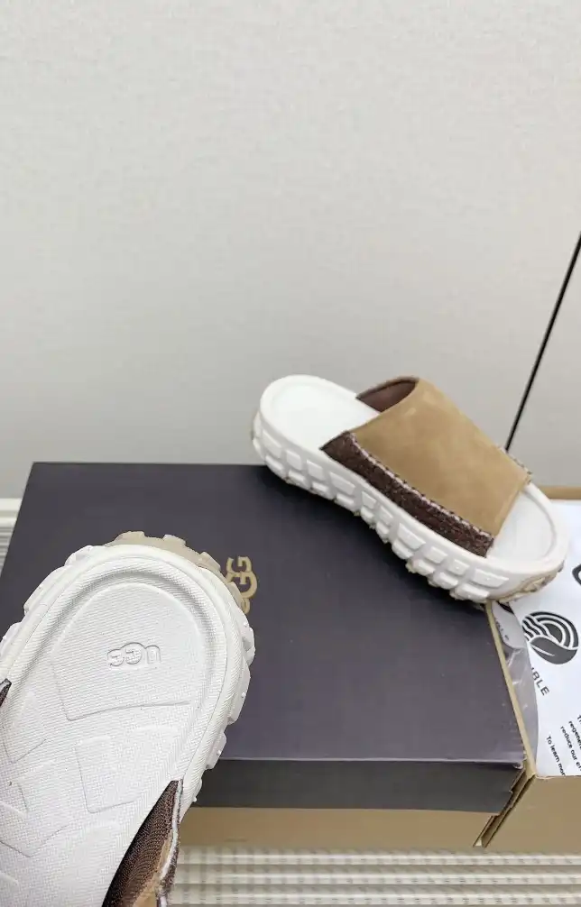 hype UGG Slippers