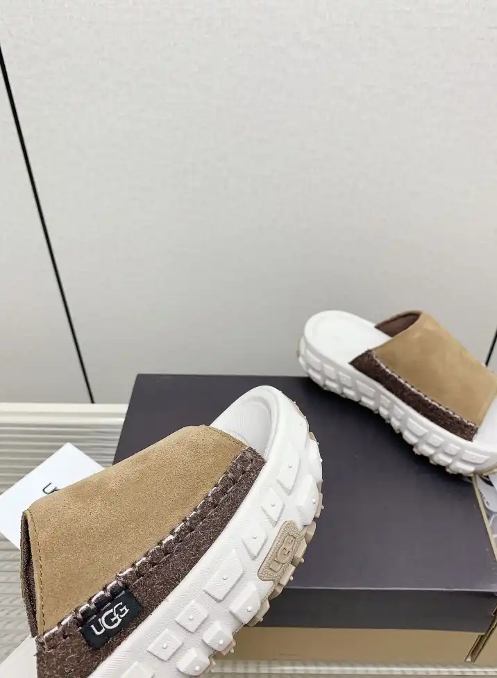 hype UGG Slippers