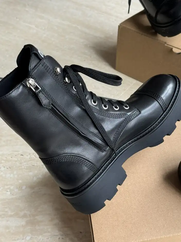 hype Miu Miu Boots