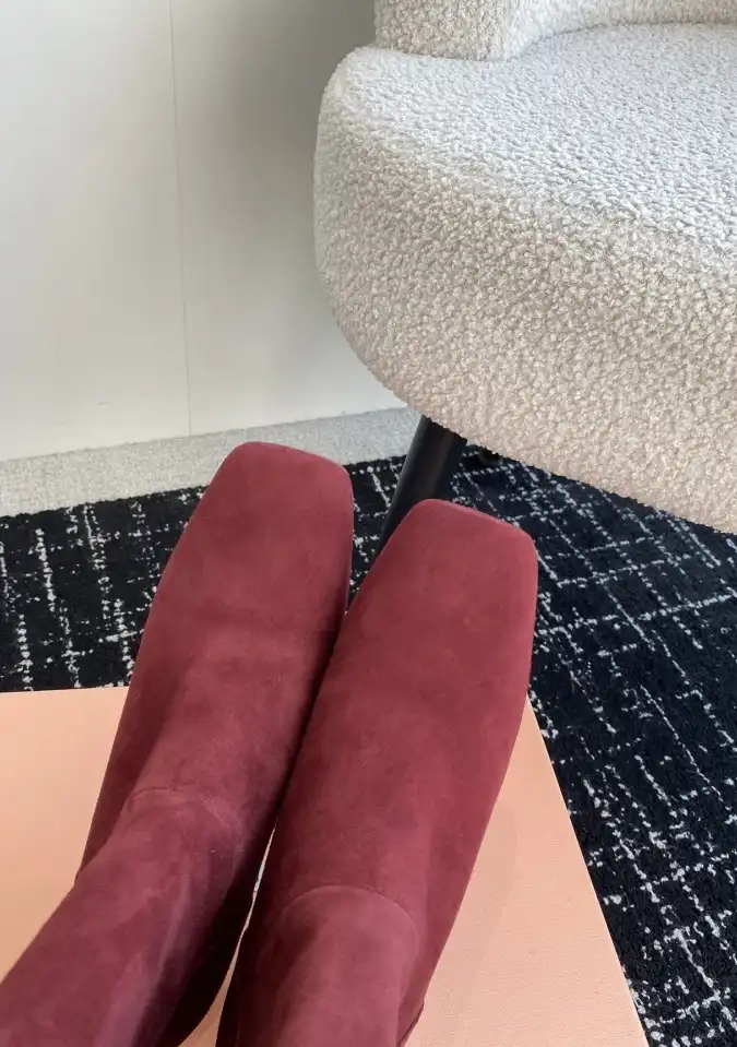 hype Miu Miu Boots