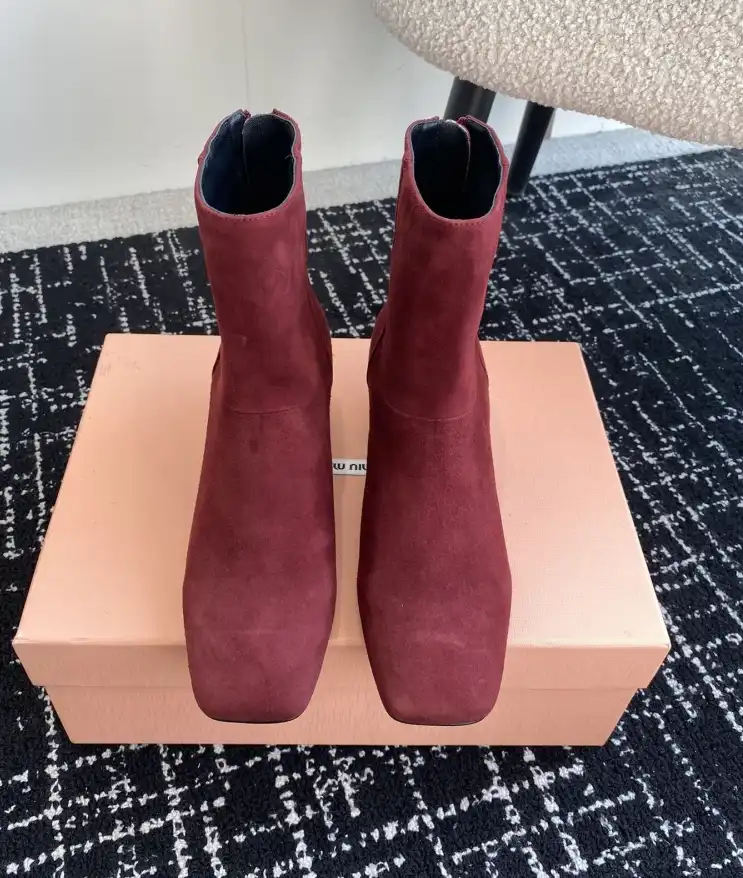 hype Miu Miu Boots