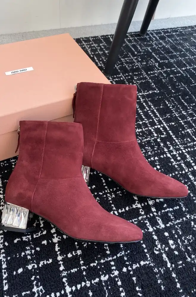 hype Miu Miu Boots