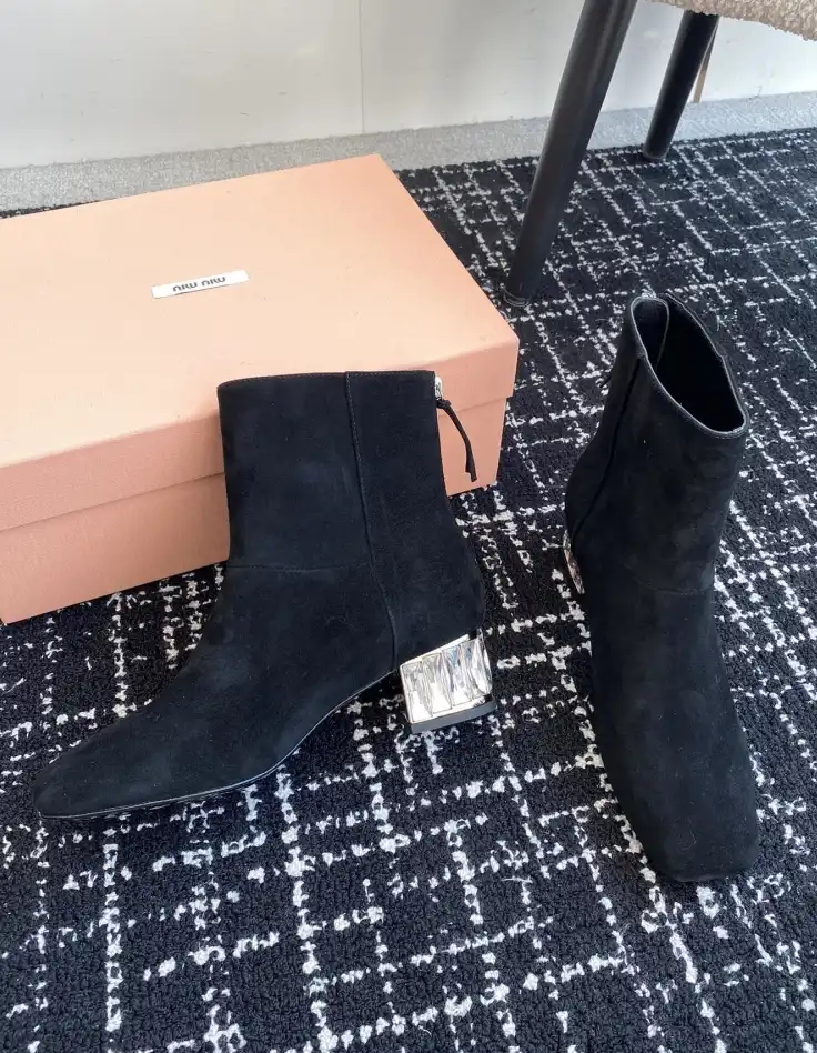 hype Miu Miu Boots