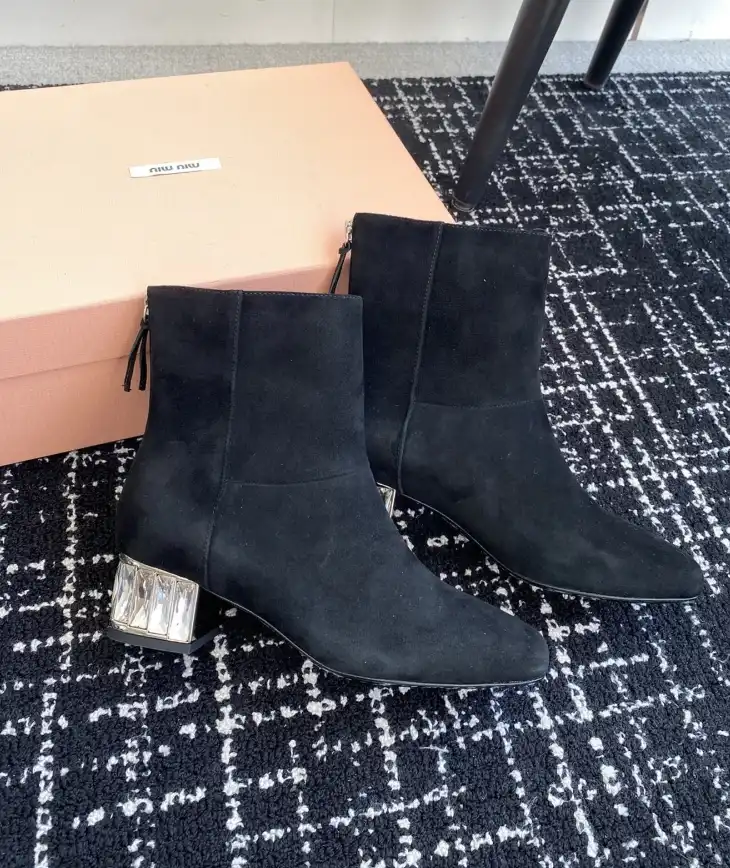 hype Miu Miu Boots