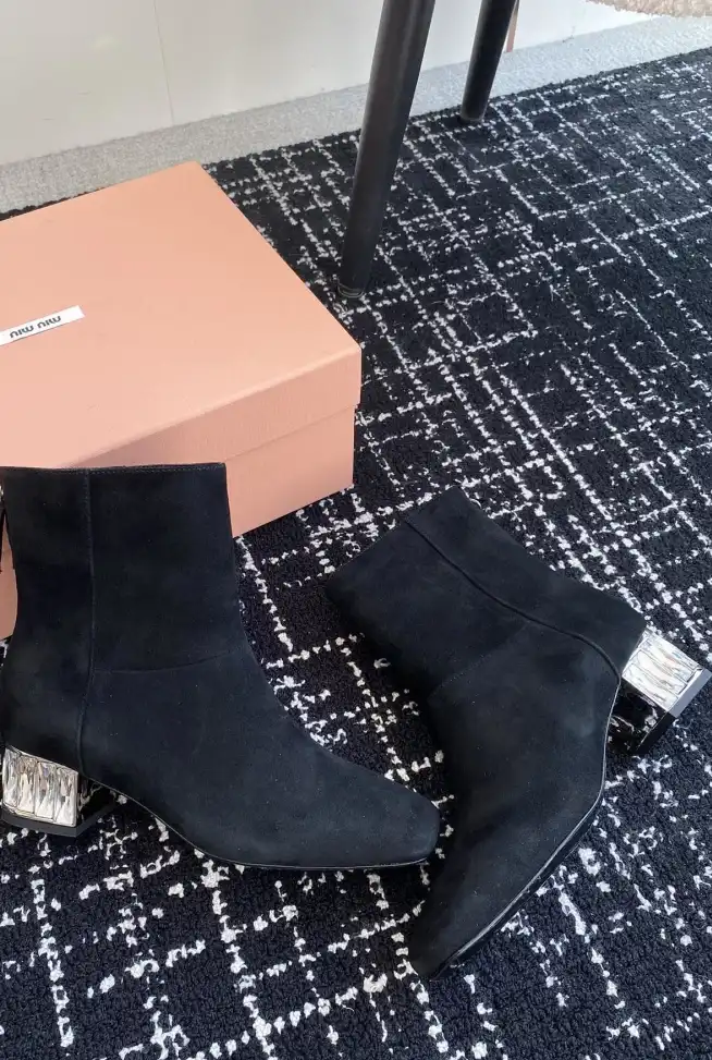 hype Miu Miu Boots