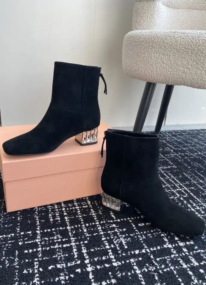 hype Miu Miu Boots