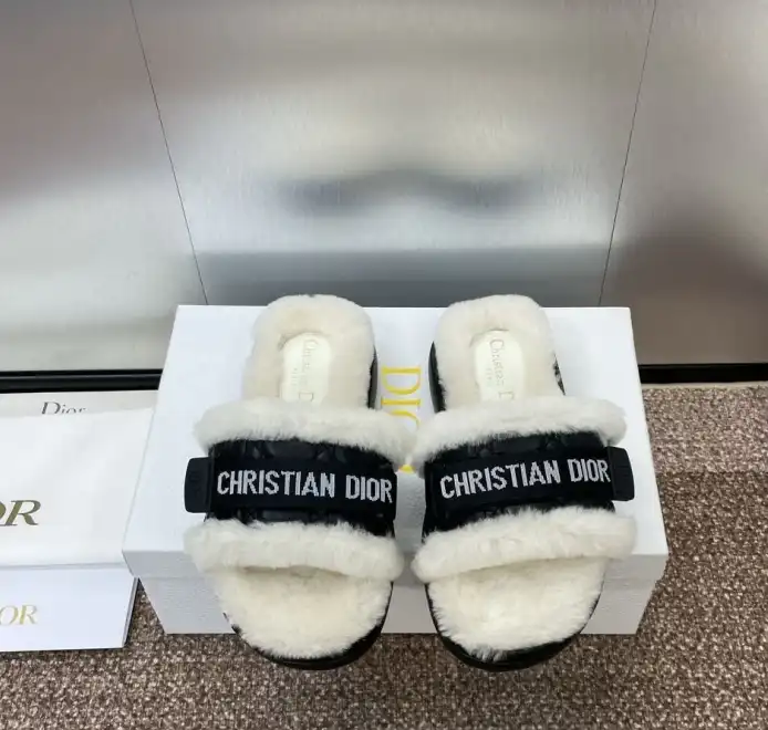 hype Christian Dior Slippers