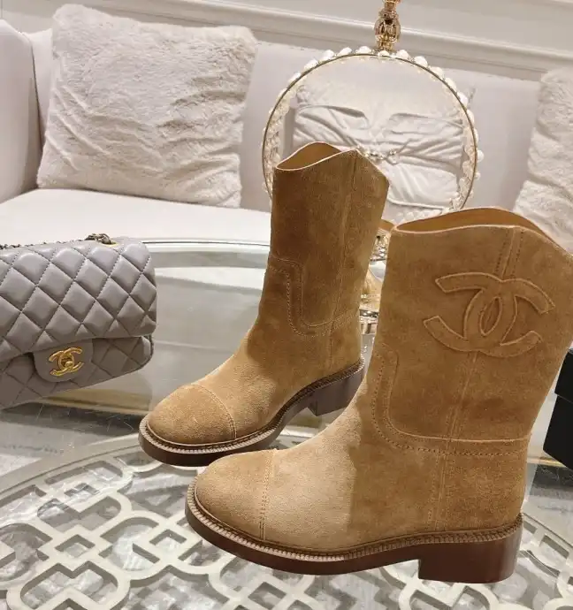 hype Chanel Boots