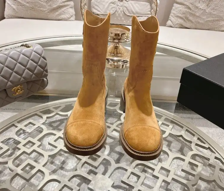 hype Chanel Boots